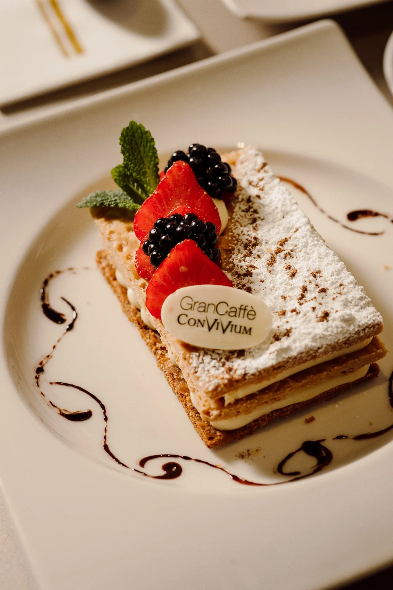 Millefeuille aux fruits rouges signé Gran Caffè Convivium